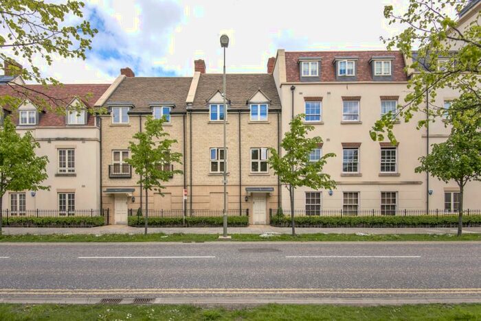2 Bedroom Apartment To Rent In Welch Way, Witney, OX28