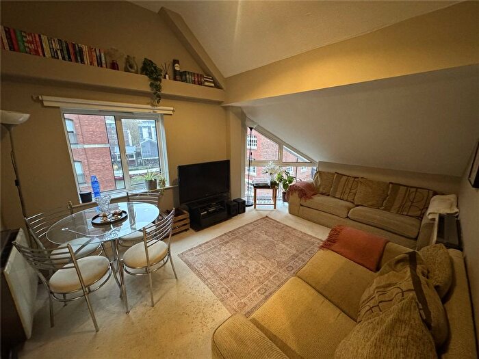 2 Bedroom Flat To Rent In Ferry Street, Bristol, Somerset, BS1
