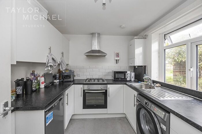 4 Bedroom Terraced House To Rent In Kimberley Road, Brighton, BN2
