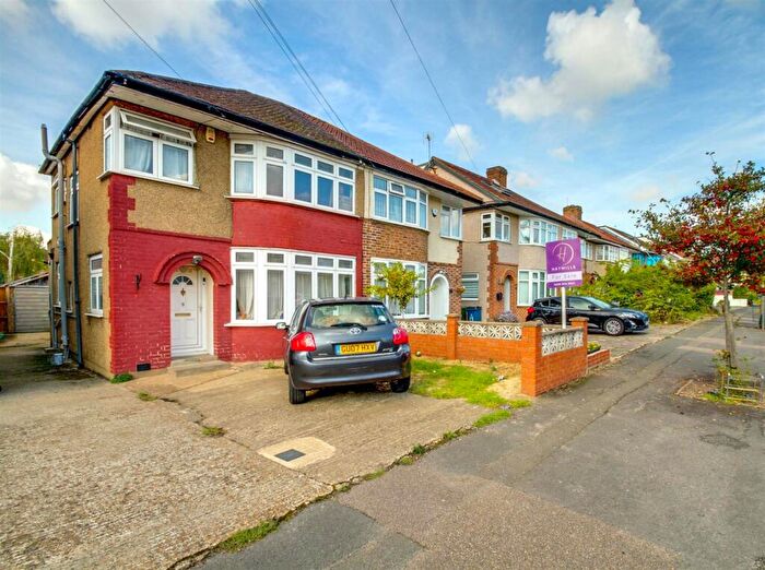 3 Bedroom Semi-Detached House For Sale In Elgin Avenue, , Kenton, Harrow, HA9