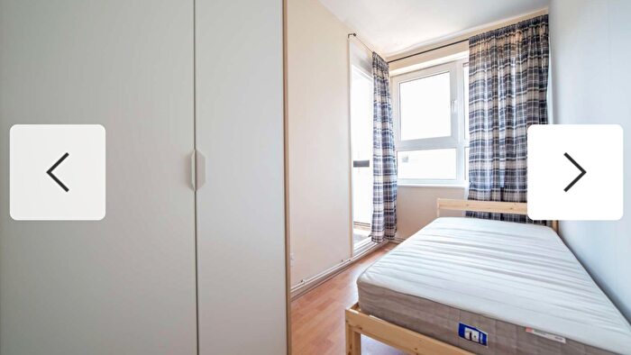 5 Bedroom Town House To Rent In Liphook Close, Hornchurch, Greater London, RM12