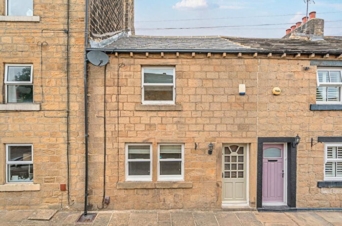 2 Bedroom Terraced House For Sale In Thornhill Street, Calverley, Pudsey, West Yorkshire, Uk, LS28