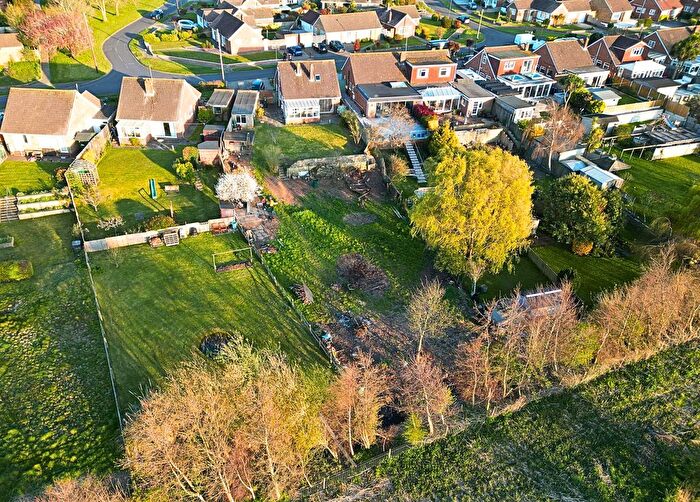 2 Bedroom Detached House For Sale In Ullswater Road, Sompting, BN15