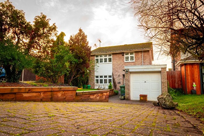 4 Bedroom Detached House For Sale In Falcon Way, Basildon, SS16