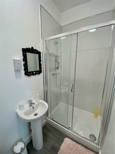 1 Bedroom House To Rent In Fairview Road, Burnley, BB11