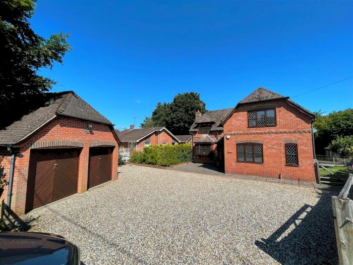 5 Bedroom Detached House To Rent In Chieveley, Newbury, RG20