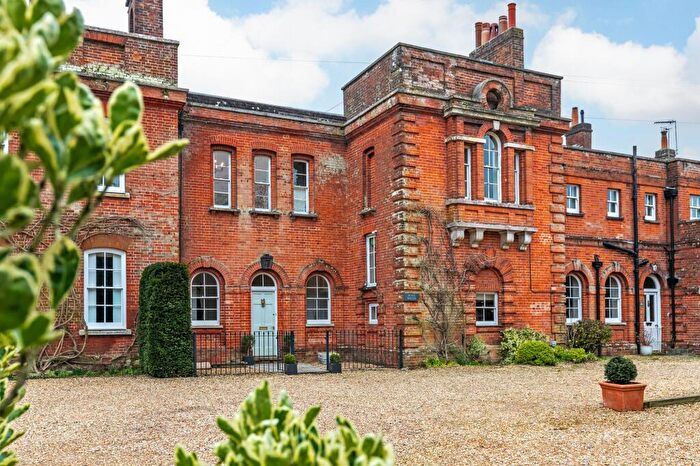 4 Bedroom Terraced House For Sale In High Street, Twyford, SO21