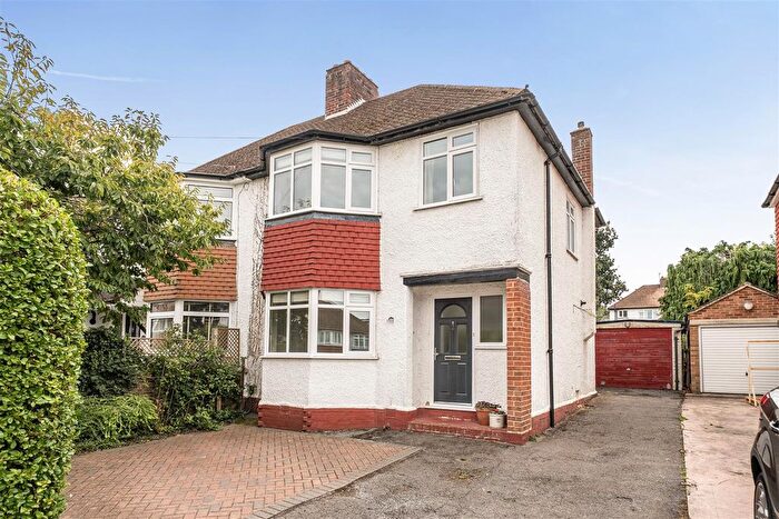 3 Bedroom Semi-Detached House For Sale In Meadow Walk, Maidstone, ME15