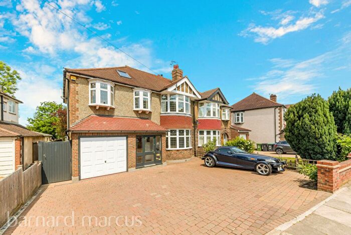 6 Bedroom House To Rent In Highdown, Worcester Park, KT4