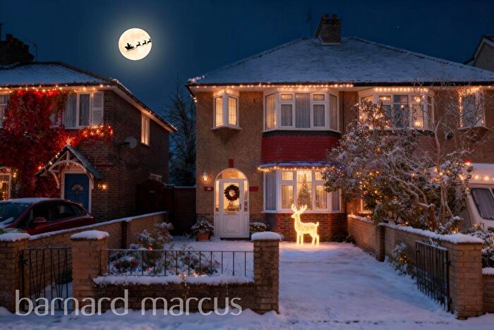 3 Bedroom Semi Detached House For Sale In Knighton Road, Redhill, RH1