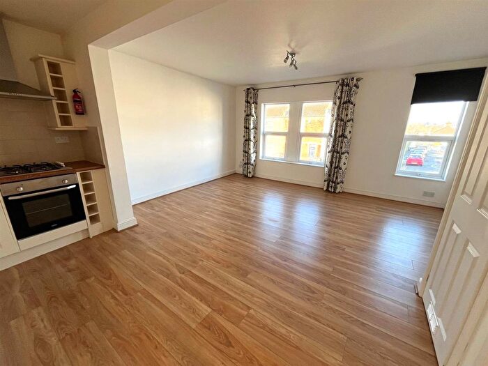 1 Bedroom Flat For Sale In Southmead Road, Westbury-On-Trym, Bristol, BS10