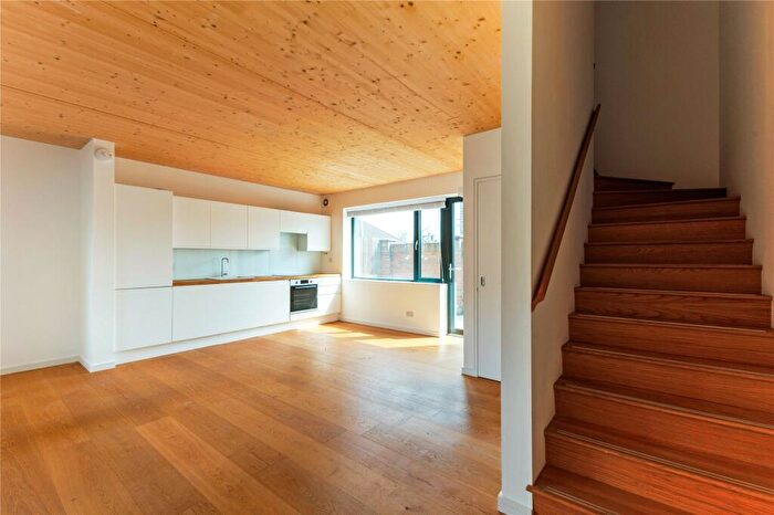 1 Bedroom Flat To Rent In Chobham Road, London, E15