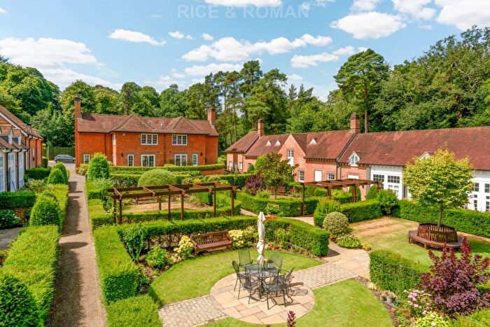 2 Bedroom Retirement Property For Sale In Whiteley Village, Walton On Thames, KT12