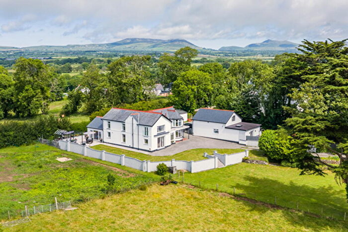 6 Bedroom Detached House For Sale In Penrallt, Pwllheli, LL53