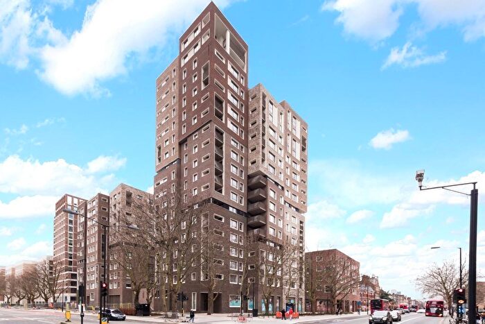 2 Bedroom Apartment To Rent In Walworth Road, London, SE17