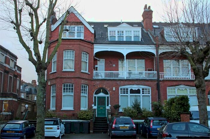 2 Bedroom Apartment To Rent In Queens Avenue, Muswell Hill, N10