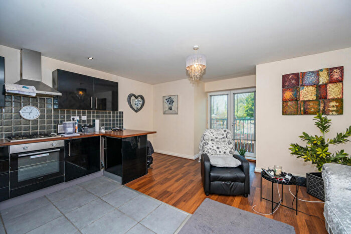 2 Bedroom Apartment For Sale In Shaw Lane, Prescot, Merseyside, L35