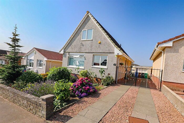 4 Bedroom Detached House For Sale In Cameron Crescent, Windygates, Leven, KY8