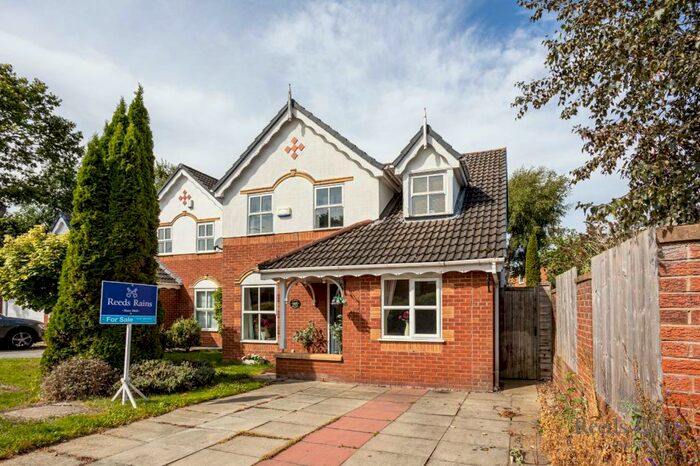 3 Bedroom Detached House For Sale In Foxall Way, Great Sutton, Ellesmere Port, Cheshire, CH66