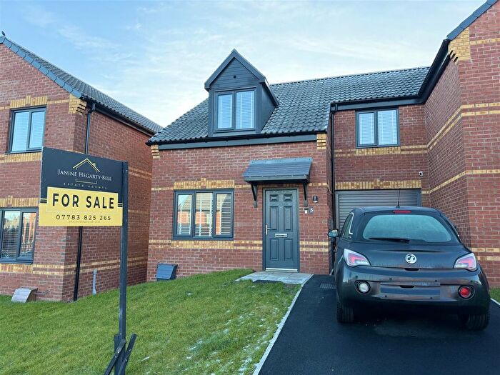 3 Bedroom Property For Sale In Sunshine Place, Blackhall Colliery, TS27