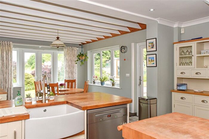 4 Bedroom Semi-Detached House For Sale In Tilden Close, High Halden, Kent, TN26