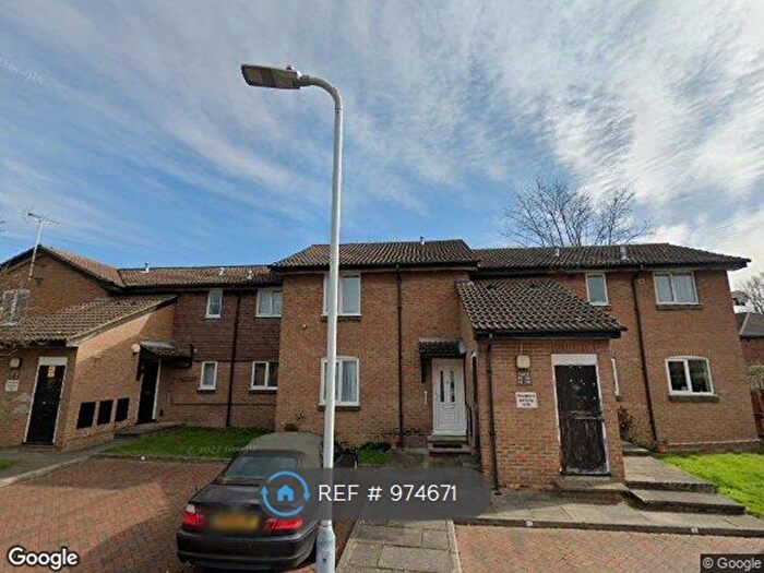 1 Bedroom Flat To Rent In Windsor Park Road, Harlinghton, UB3