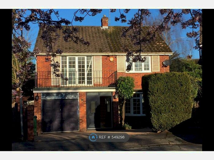4 Bedroom Detached House To Rent In Mandeville Close, Watford, WD17