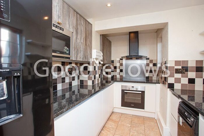 3 Bedroom Detached House To Rent In Hunting Gate Mews, Sutton, Surrey, SM1