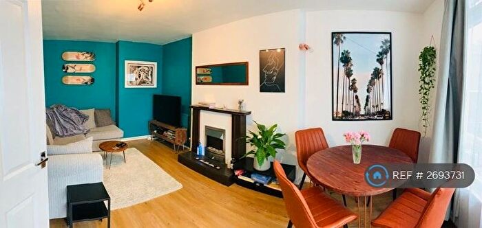 2 Bedroom Maisonette To Rent In Stanford Place, London, SE17