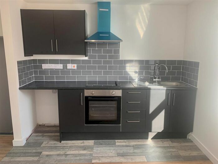 2 Bedroom Flat To Rent In Station Road, Ilkeston, DE7