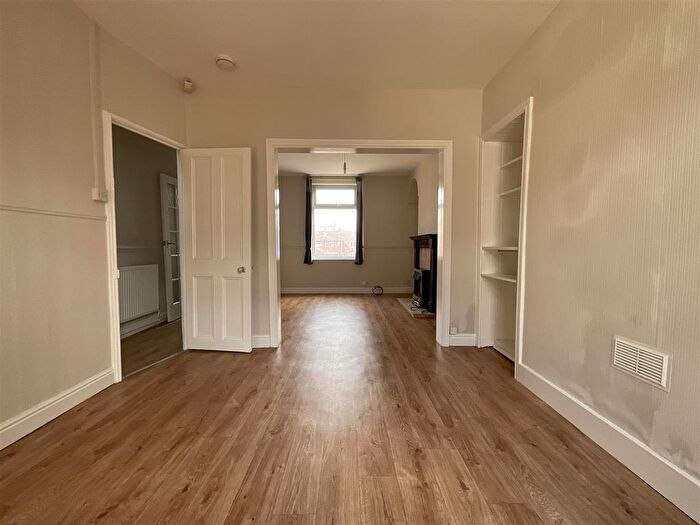3 Bedroom Terraced House For Sale In Hope Street, Scarborough, YO12
