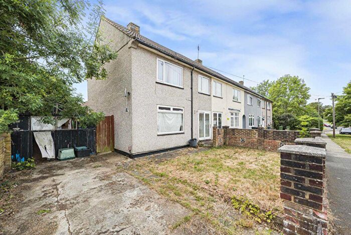 3 Bedroom End Of Terrace House For Sale In Clarendon Green, Orpington, BR5