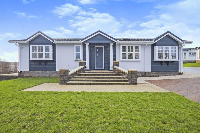 2 Bedroom Bungalow For Sale In Palm Way, Fir Hill Park, Trebarber, Newquay, TR8