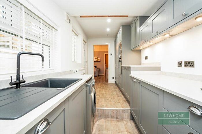3 Bedroom Terraced House For Sale In Manchester Road, Barnoldswick, Lancashire, BB18