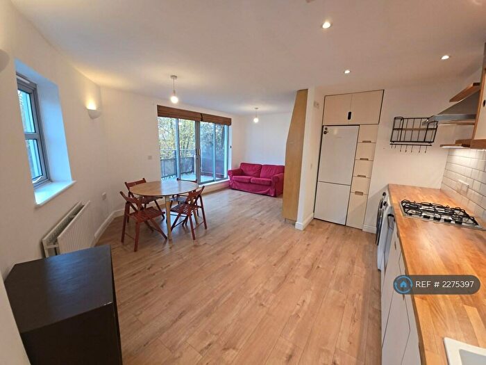 2 Bedroom Flat To Rent In London, London, SE16