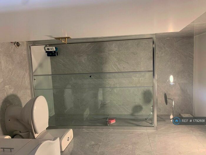 2 Bedroom Flat To Rent In Burnley Road, London, NW10