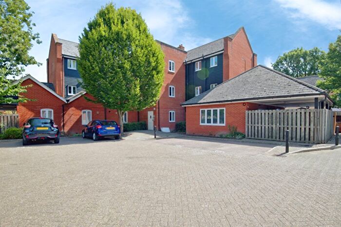 2 Bedroom Flat For Sale In Waterside Lane, Colchester, CO2