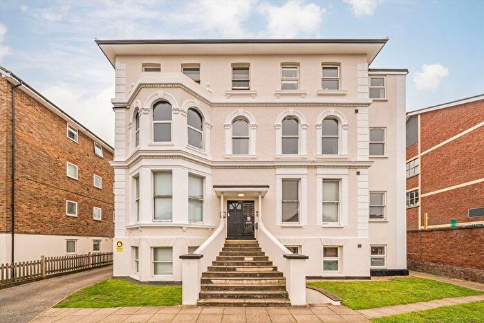 1 Bedroom Flat For Sale In Surbiton Road, Kingston Upon Thames, KT1
