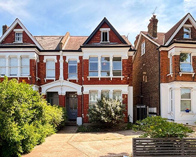 2 Bedroom Flat To Rent In Canadian Avenue, London, SE6
