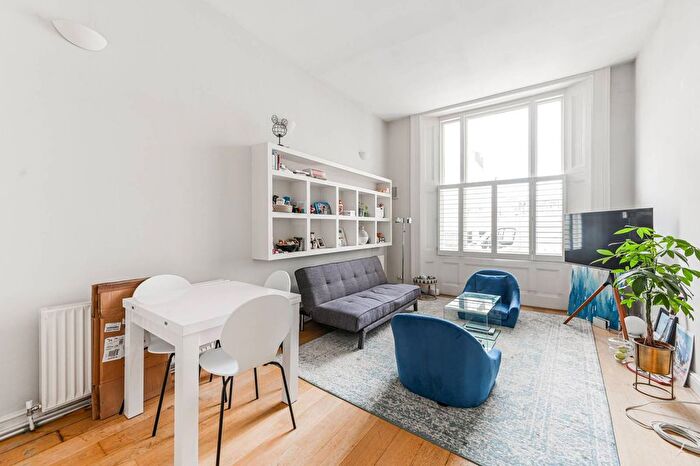 2 Bedroom Flat To Rent In St Georges Drive, Pimlico, London, SW1V