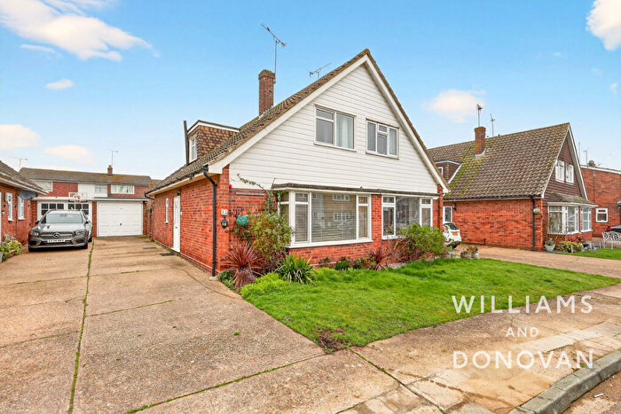 3 Bedroom Semi Detached House For Sale In Curlew Drive, South Benfleet, SS7