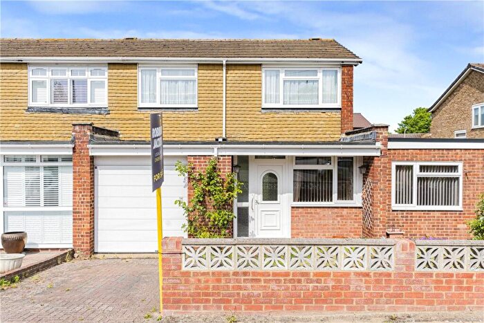 3 Bedroom End Of Terrace House For Sale In Beamish Road, Orpington, Kent, BR5