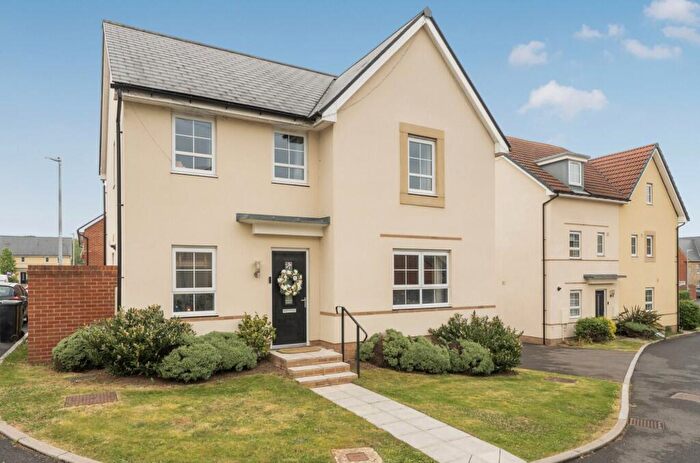 4 Bedroom Detached House For Sale In Haybob Road, Thornbury, BS35