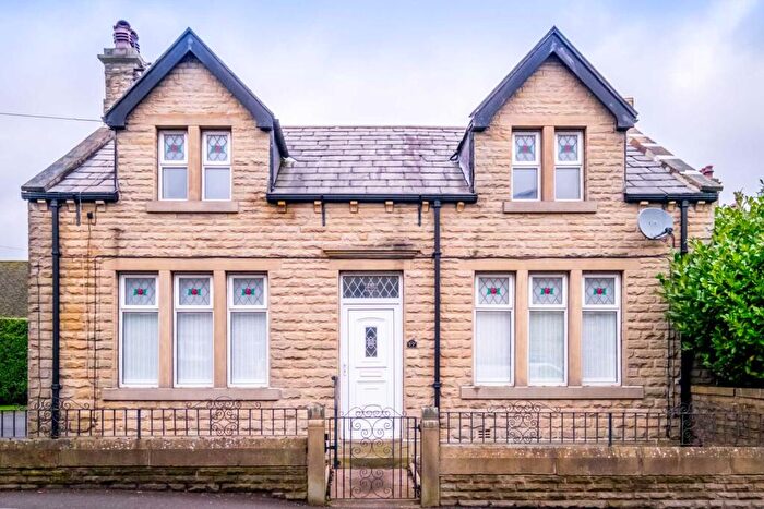 3 Bedroom Detached House To Rent In Huddersfield Road, Meltham, HD9