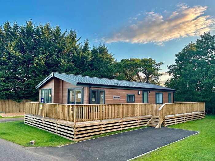 2 Bedroom Caravan For Sale In Goulton Lane, Northallerton, DL6