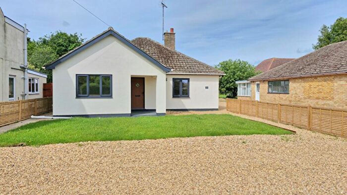 3 Bedroom Detached Bungalow For Sale In King Street, West Deeping, Peterborough, PE6