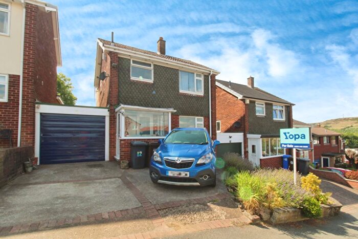 3 Bedroom Detached House For Sale In Helliwell Lane, Deepcar, Sheffield, S36