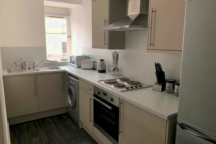 2 Bedroom Flat To Rent In Rosefield Street, West End, Dundee, DD1