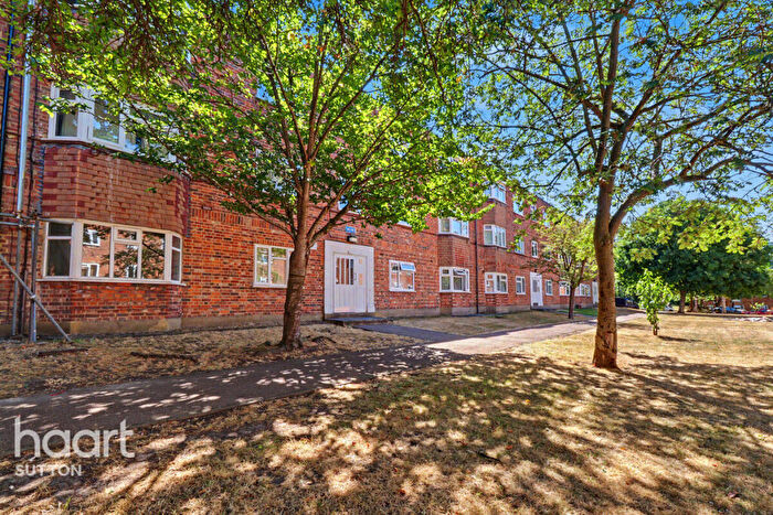 2 Bedroom Flat For Sale In Brighton Road, Sutton, SM2