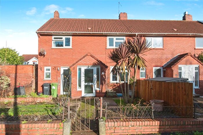 3 Bedroom End Terrace House For Sale In Glasshouse Lane, Exeter, Devon, EX2